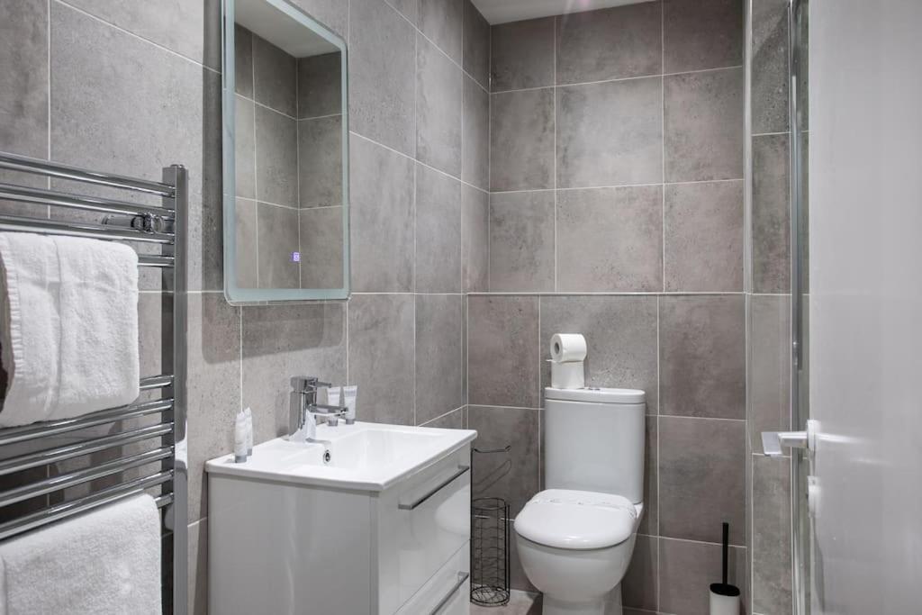 Luxury, Sleeps 6, City Centre Belfast Exterior foto