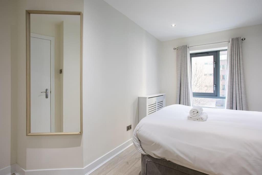 Luxury, Sleeps 6, City Centre Belfast Exterior foto